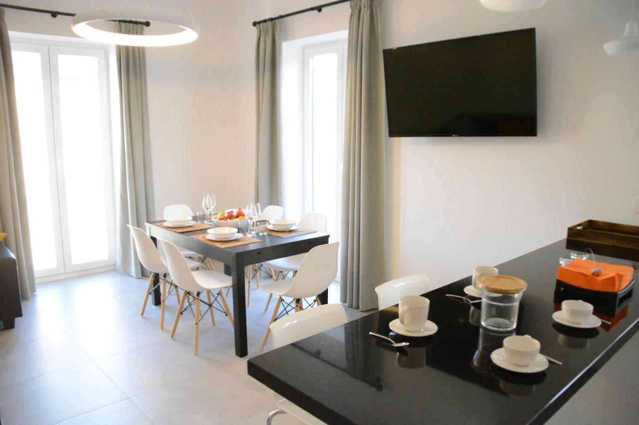 Luminoso Y Moderno Apartamento En El Centro Granada Bagian luar foto