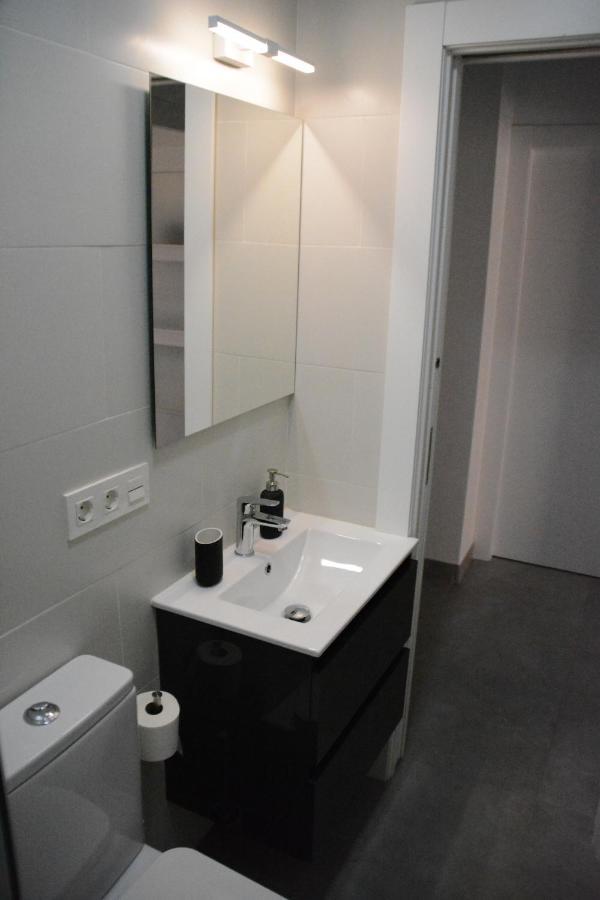 Luminoso Y Moderno Apartamento En El Centro Granada Bagian luar foto